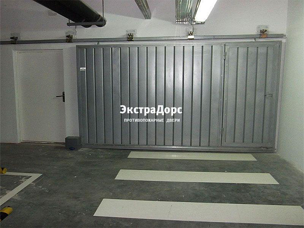 Противопожарные откатные ворота с калиткой маталлик